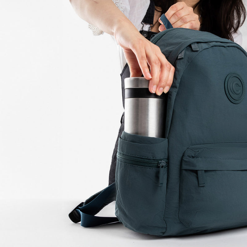 Mochila Canyon para Laptop 14" con Cangurera: Protección y Organización Total, Verde