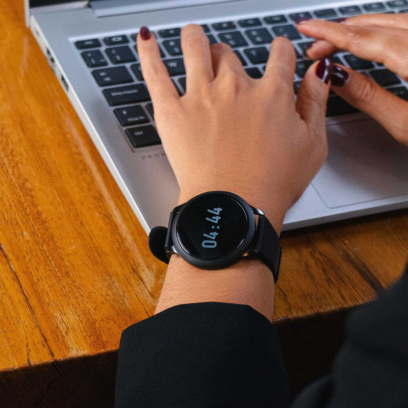 Smartwatch reloj inteligente STF Kronos Slender: Pantalla AMOLED 1.3", resistencia IP67