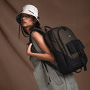 Combo Ecológico: Mochila materiales Reciclados + Audífono Inalámbrico In-ear Energy Sistem Eco