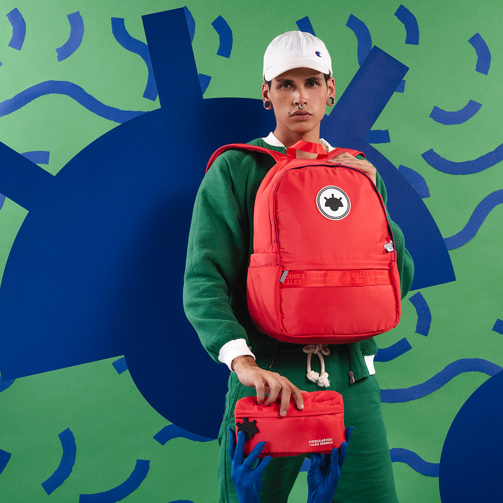 Mochila con gorro best sale